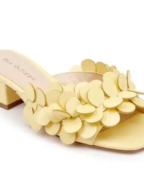(SZ 6.5) Dee Ocleppo Yellow Pastel Floral Applique Block Heel Mule